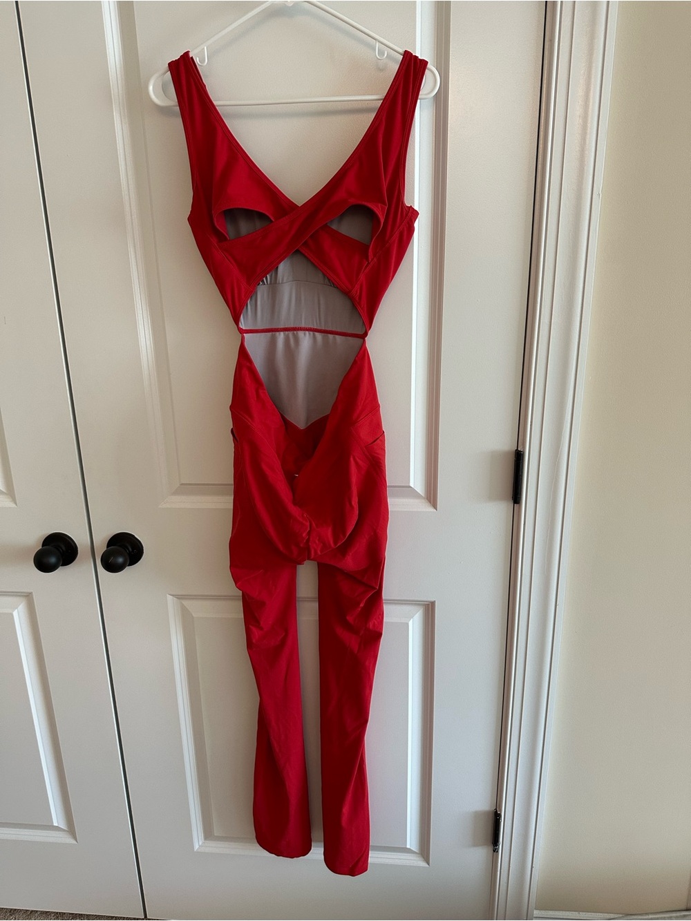 Halara UltraSculpt Crisscross Backless Butt Lifting Scrunch Jumpsuit Red Medium - Picture 4 of 6